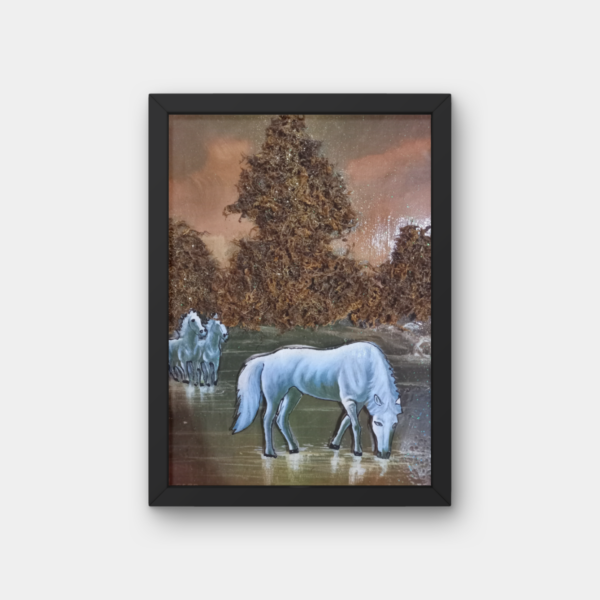 Sérénité Équine au Bord de la Rivière